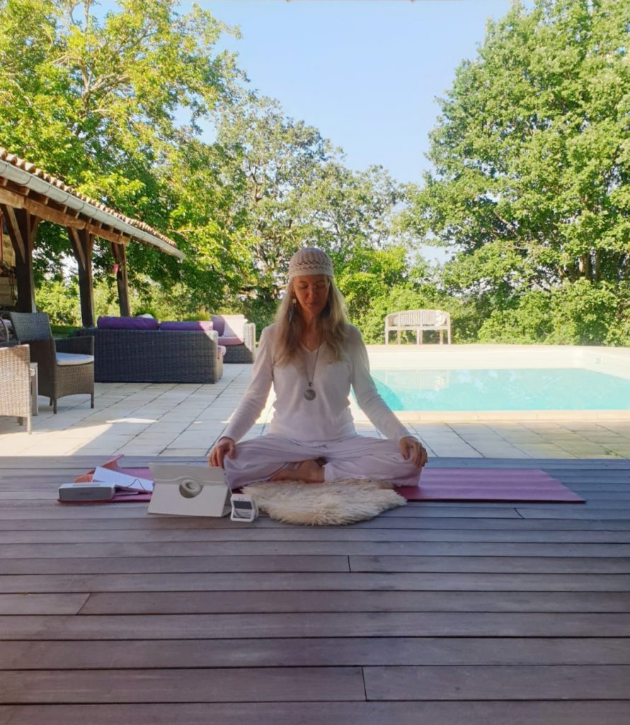 Nam Suina Kaur enseignant lors d'un atelier yoga Kundalini